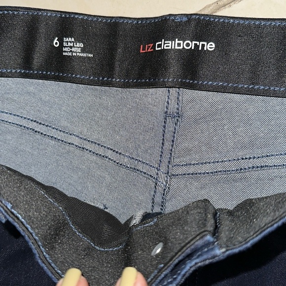 Liz Claiborne‎ Sara slim leg jeans Sz. 6 - Picture 4 of 7